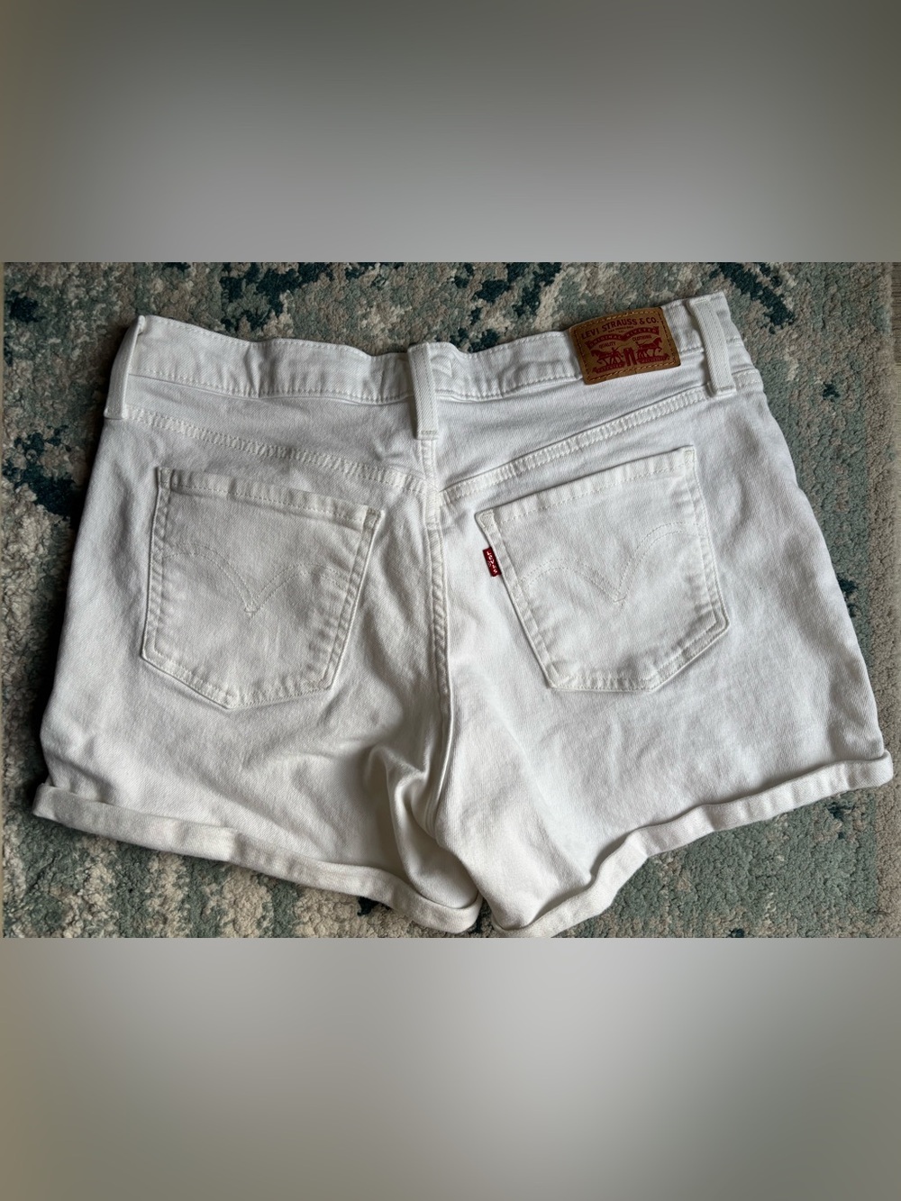 Levi's White and Dark Blue Denim Shorts - Picture 3 of 5
